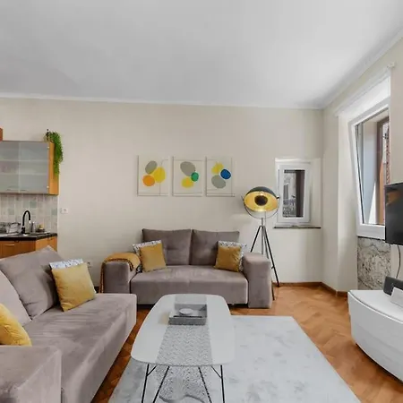 Fresco Residence- Apartment In The Center Of Pula Exterior photo
